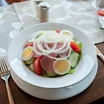 Schnitzelhaus Und Stadt Rosbach