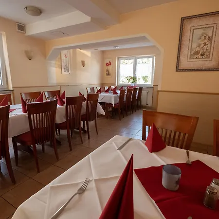 Schnitzelhaus Und Stadt Rosbach Gasthuis 3*