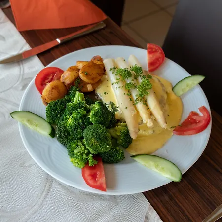 Gæstehus Schnitzelhaus Und Stadt Rosbach Rosbach vor der Höhe