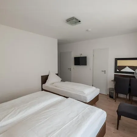 Schnitzelhaus Und Stadt Rosbach Guest house 3*