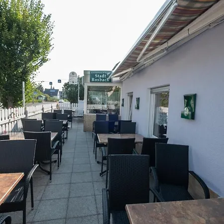 Schnitzelhaus Und Stadt Rosbach Rosbach vor der Hohe