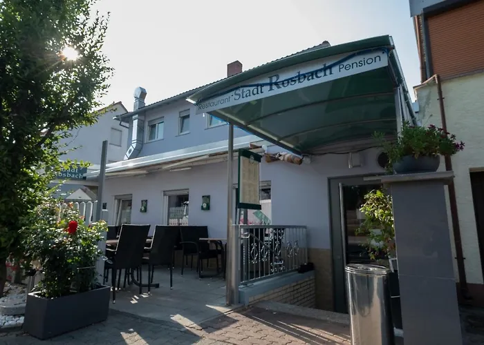 Schnitzelhaus Und Stadt Rosbach