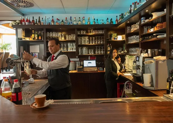 Schnitzelhaus Und Stadt Rosbach Pensión 3*