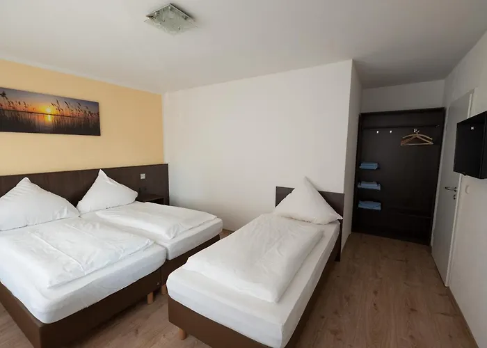 Pensión Schnitzelhaus Und Stadt Rosbach Rosbach vor der Höhe