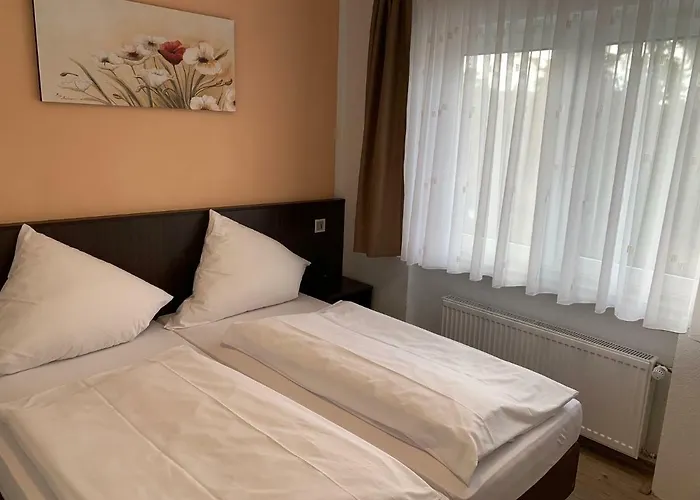 Schnitzelhaus Und Stadt Rosbach Pensión