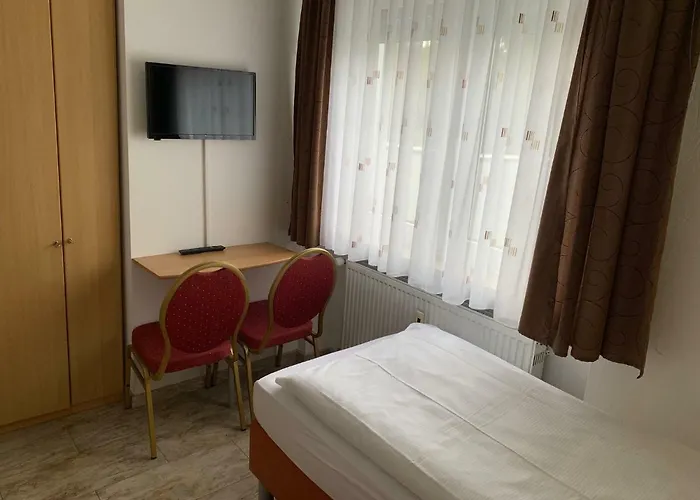 Schnitzelhaus Und Stadt Rosbach Pensión 3*